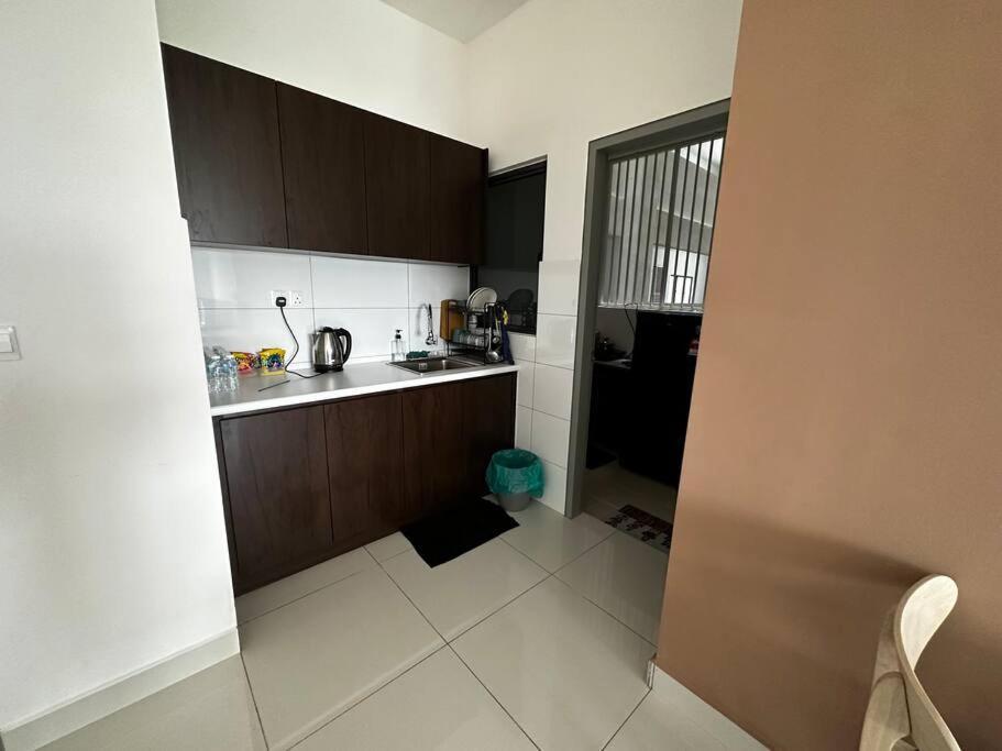 Traders Garden , Cheras Trader Square 3 Bedroom Balakong Serdang Buitenkant foto